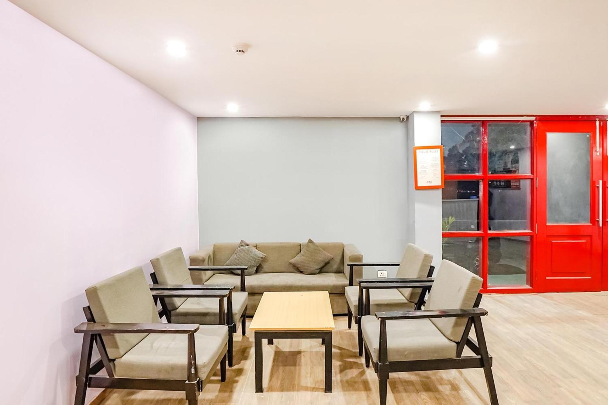 Super Townhouse O Hotel Aditya Residency Near Parthala Over Bridge Sector 121 Noida Indirapuram Екстер'єр фото