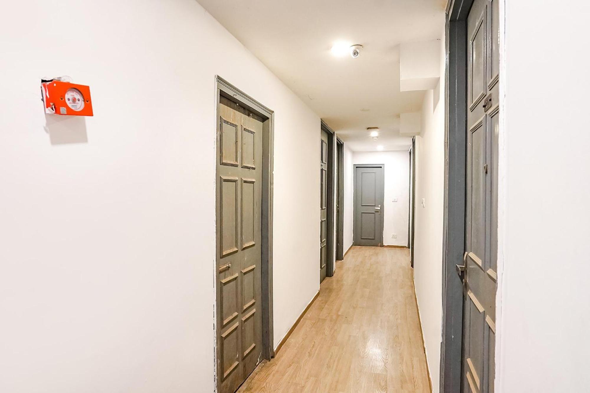 Super Townhouse O Hotel Aditya Residency Near Parthala Over Bridge Sector 121 Noida Indirapuram Екстер'єр фото