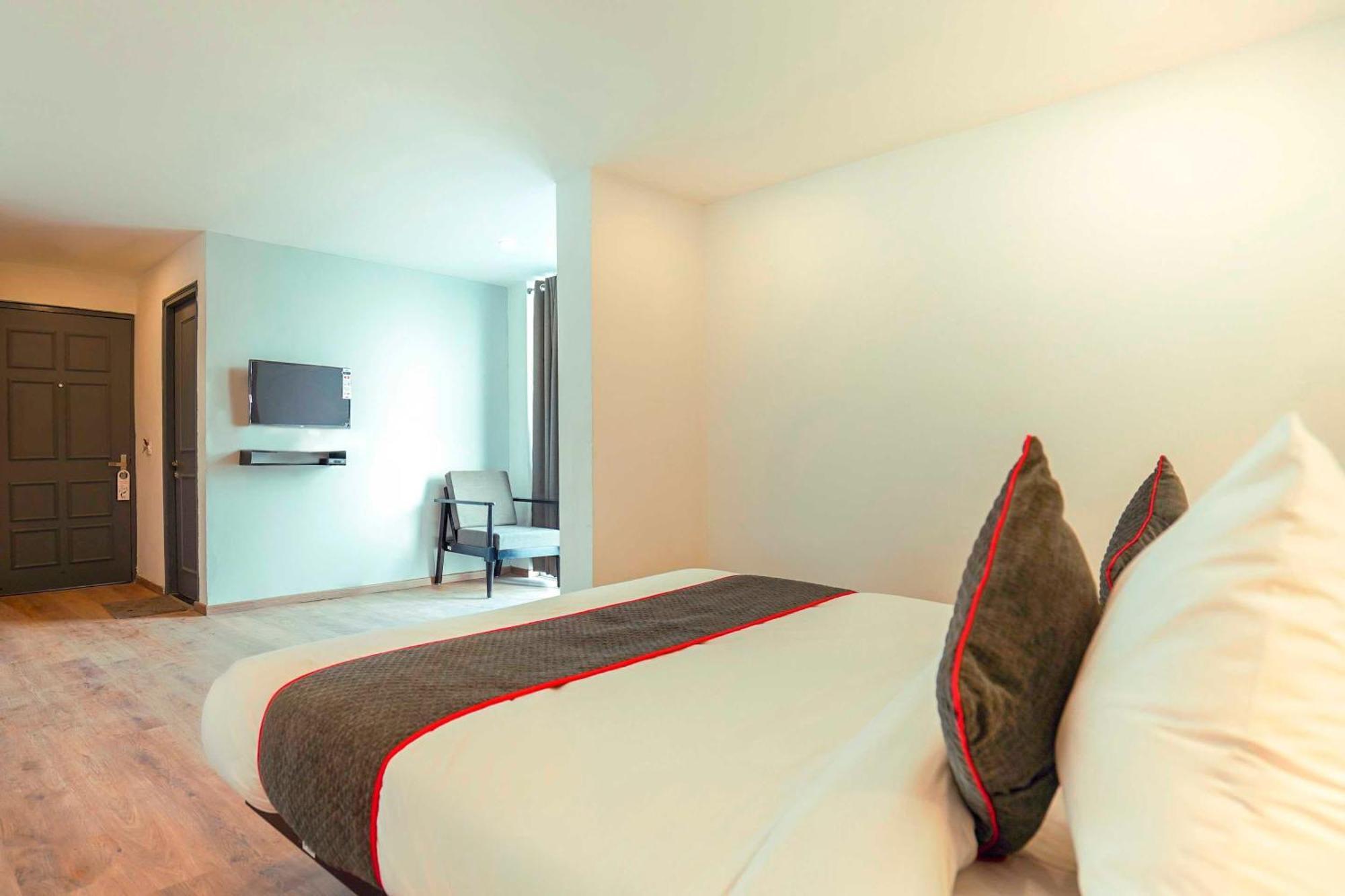 Townhouse O Hotel Aditya Residency Near Parthala Over Bridge Sector 121 Noida Indirapuram Екстер'єр фото