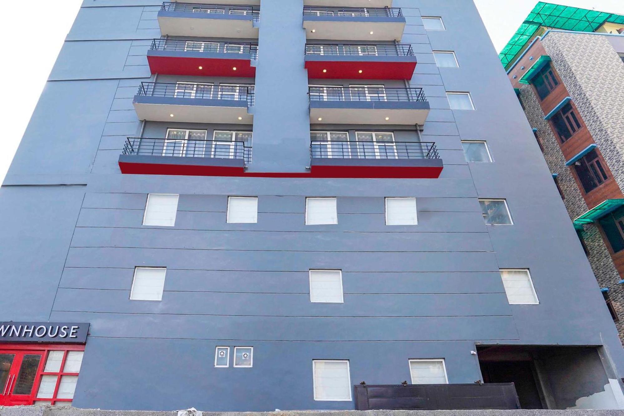 Townhouse O Hotel Aditya Residency Near Parthala Over Bridge Sector 121 Noida Indirapuram Екстер'єр фото